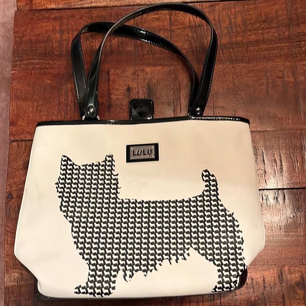 Lulu black and cream dog purse. Good condition.